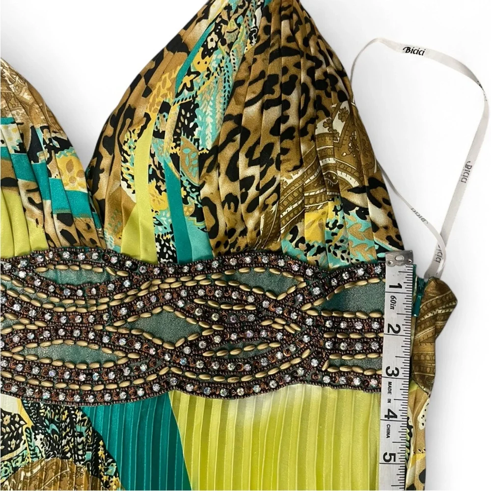 BICICI. Vibrant Multicolor Halter Maxi Dress with “matching shawl/wrap.”
Size. L - Picture 7 of 16